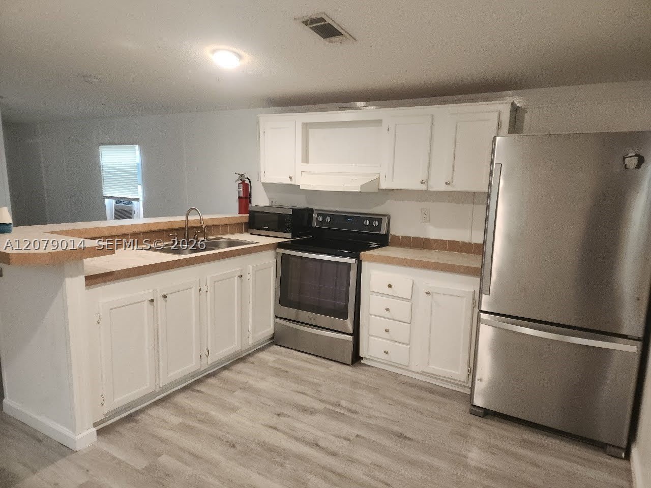 11908 Cove Pl – photo 2