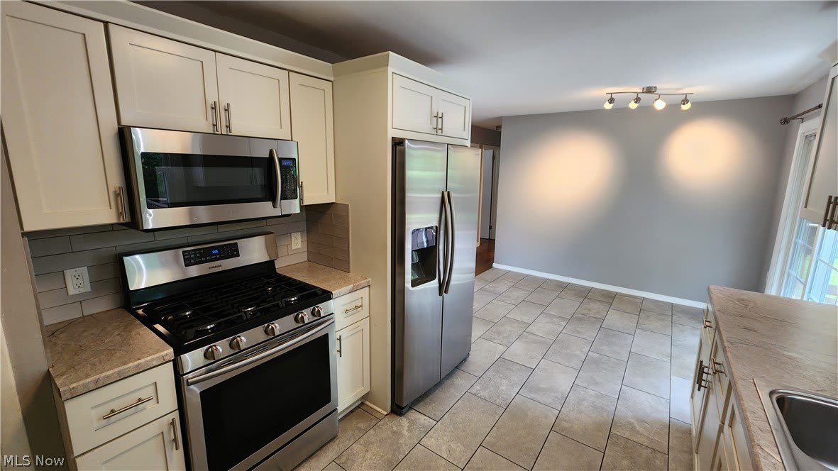 2491 Samira Road – photo 5