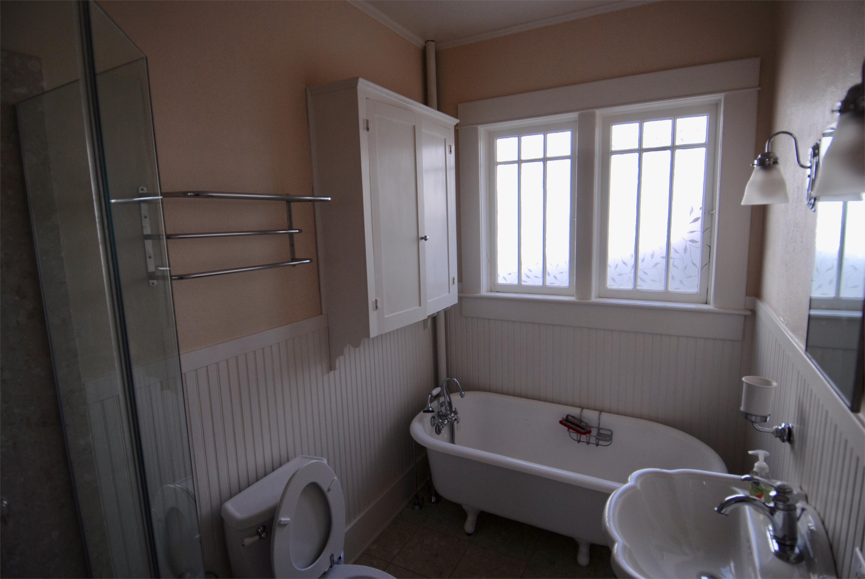 330 Rollston Avenue – photo 5