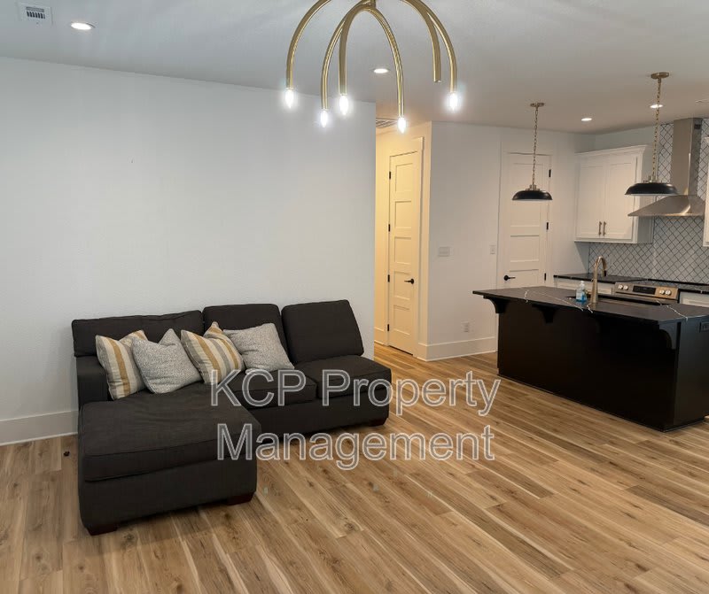 1813 Garland Avenue – photo 3