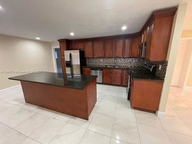 7502 Northwest 41st Street – photo 3