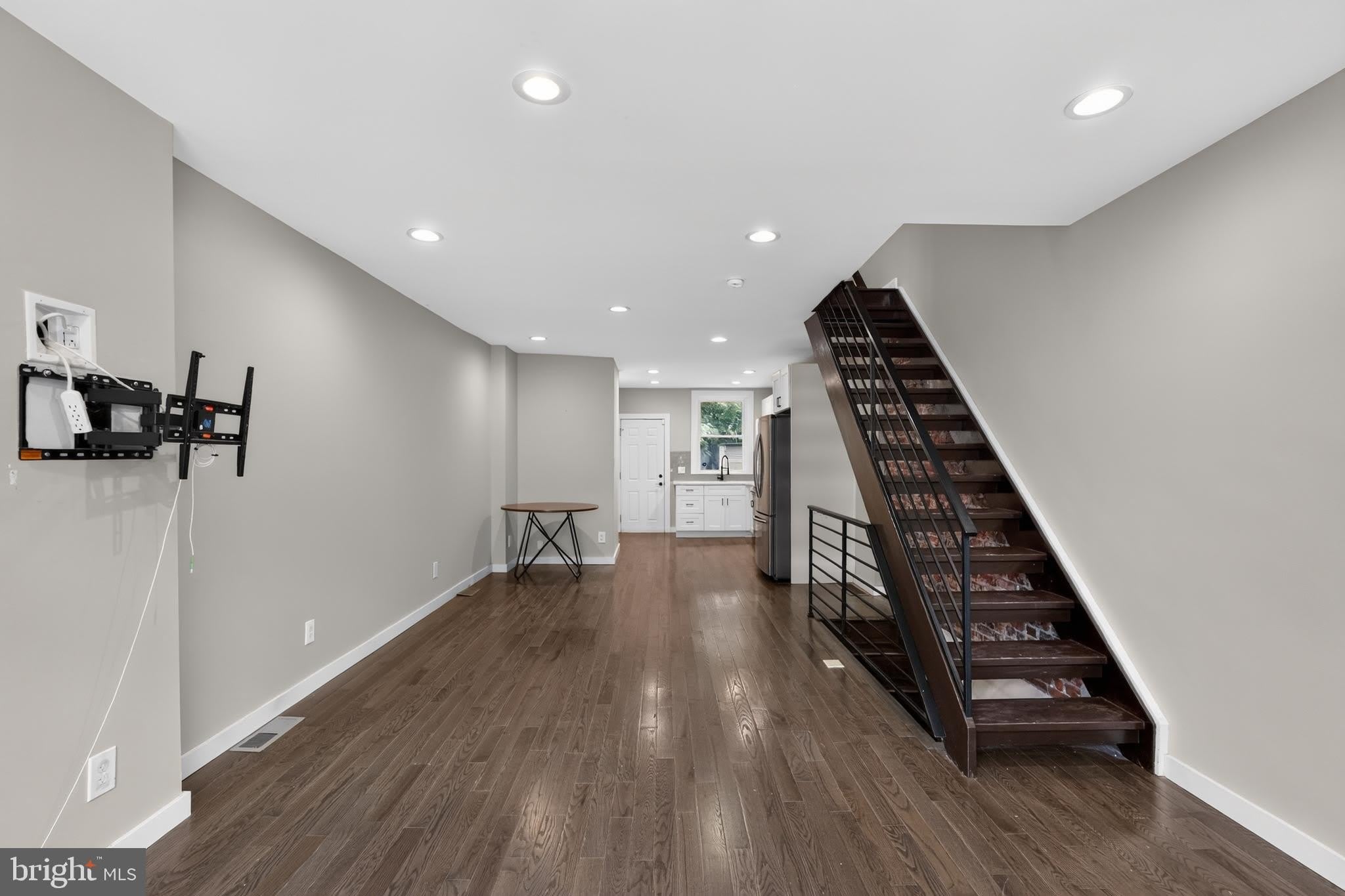 1911 S Lambert Street – photo 4