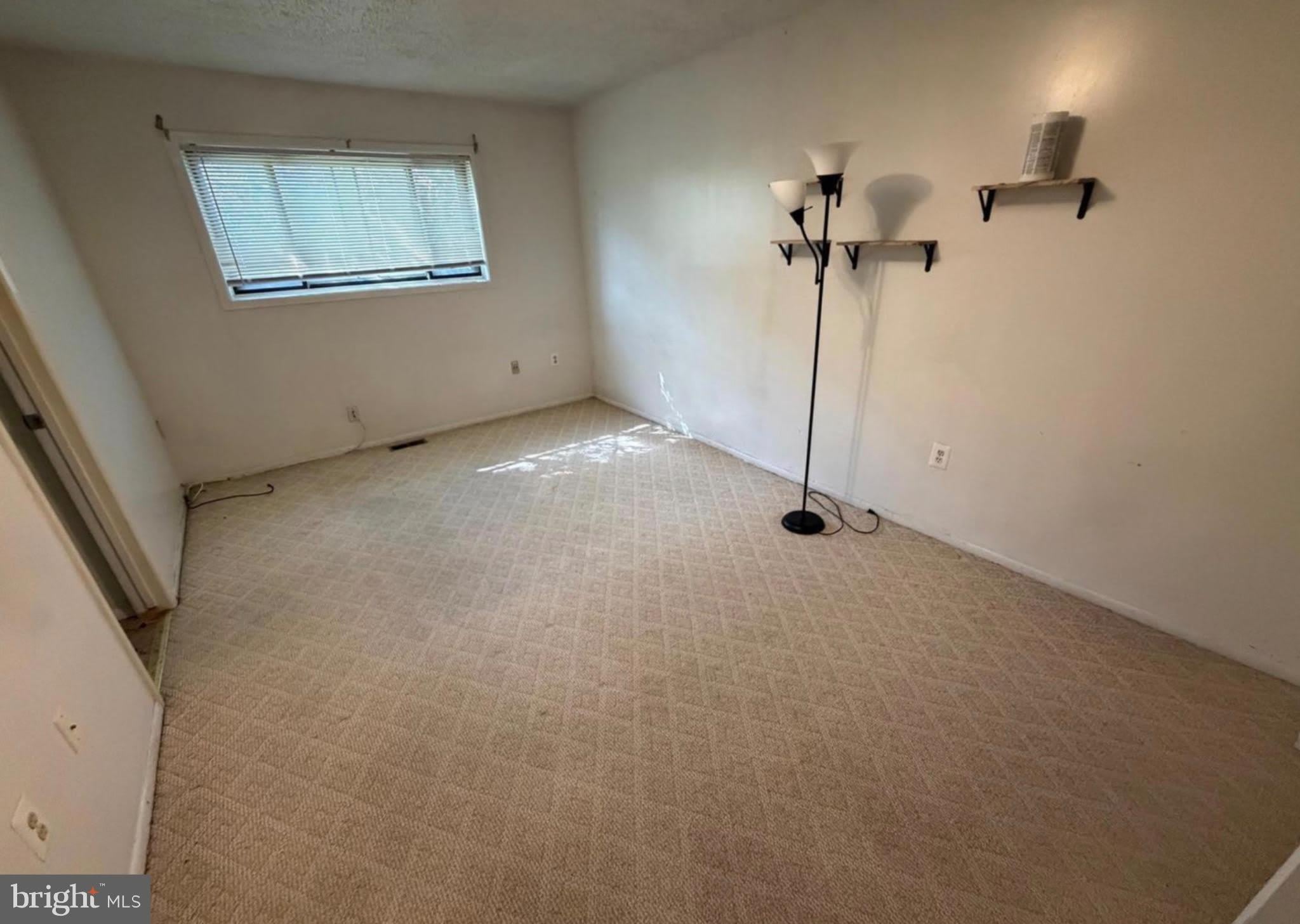 38 CHISWICK Drive – photo 5