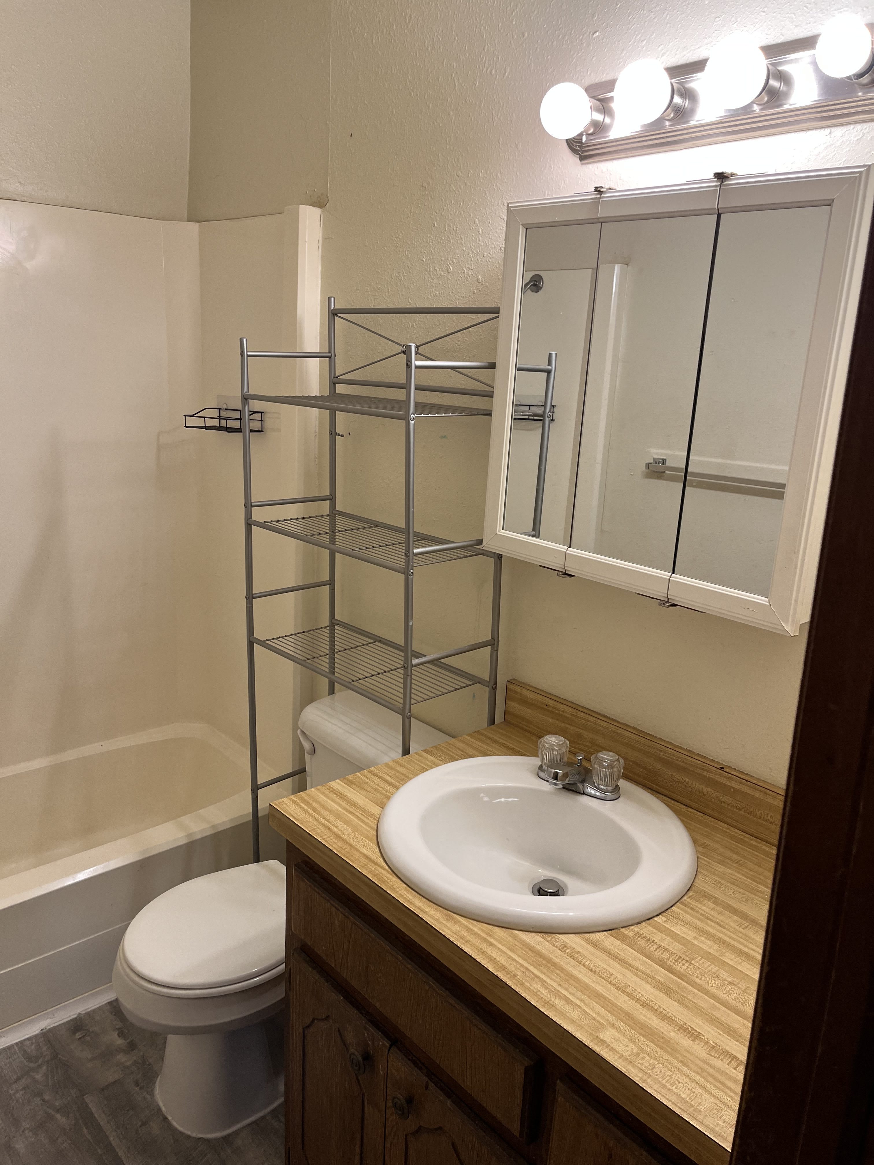 512 West Idaho Avenue – photo 5