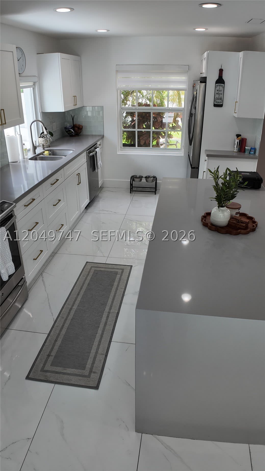 14605 SW 142nd Pl – photo 5