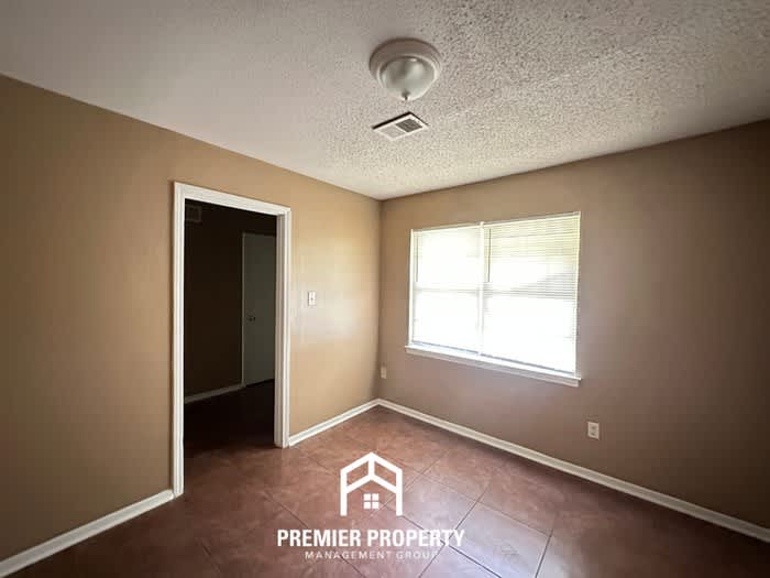 6333 Merimac Drive – photo 2