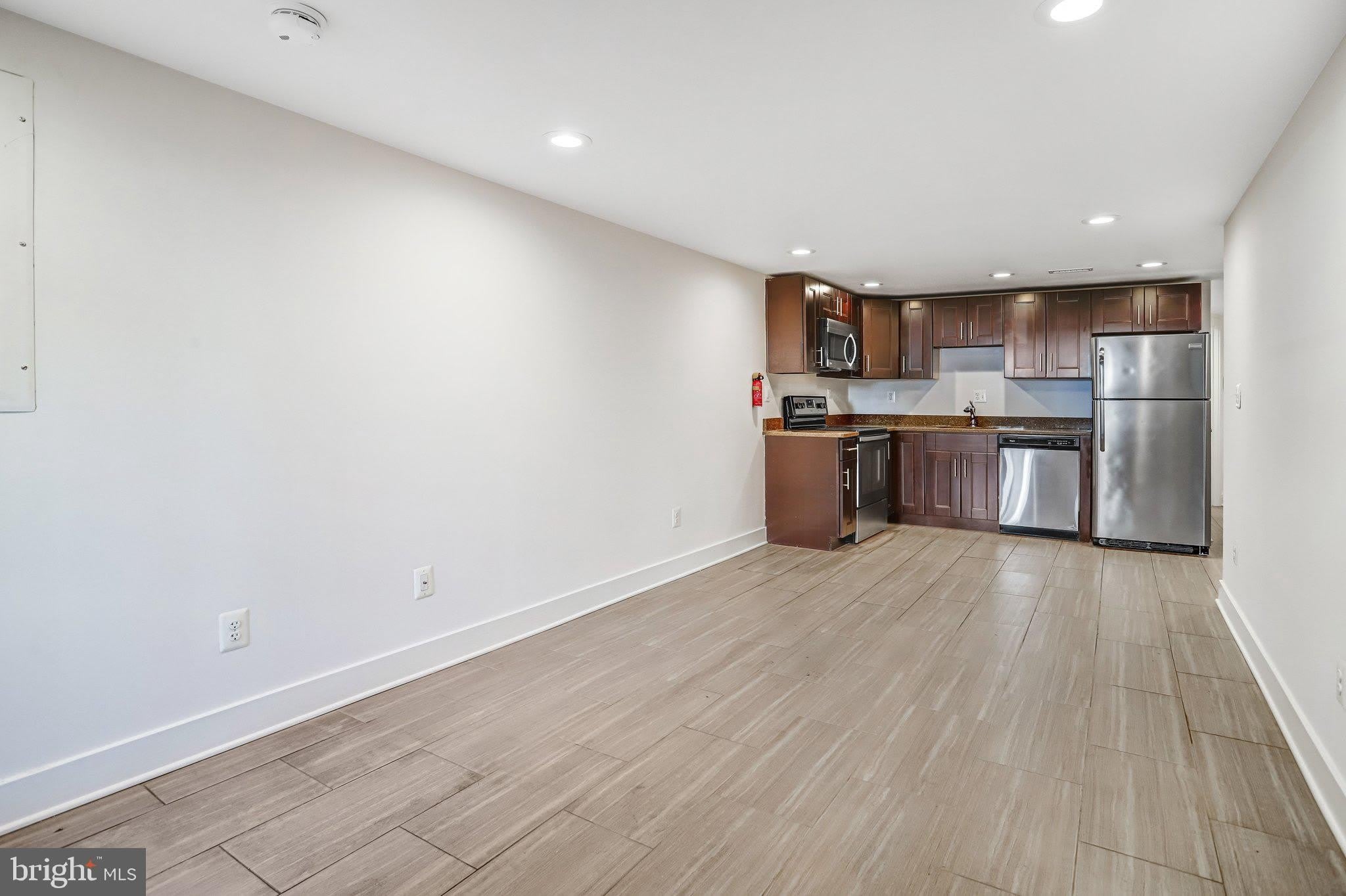 1350 PERRY Place NW – photo 4