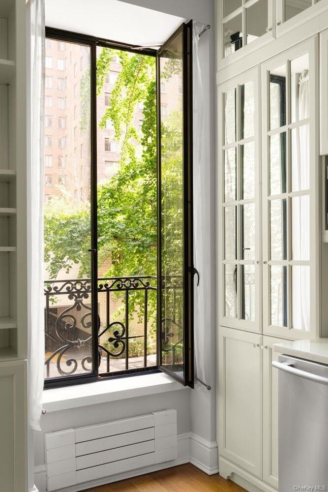 320 E 55TH Street – photo 5