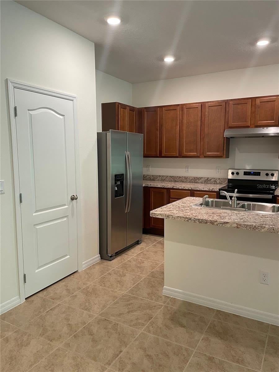 1249 Yellow Finch Drive – photo 4