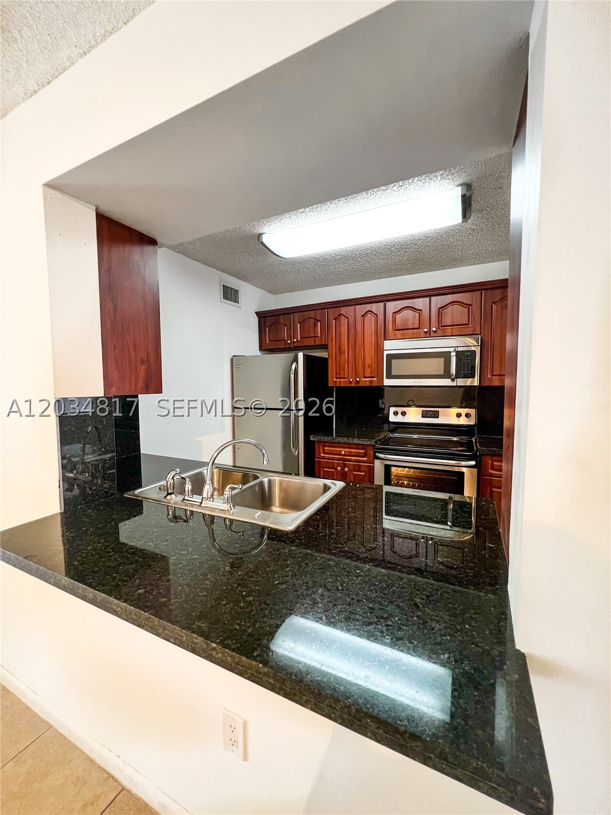 9767 Nw 46Th Ter – photo 4