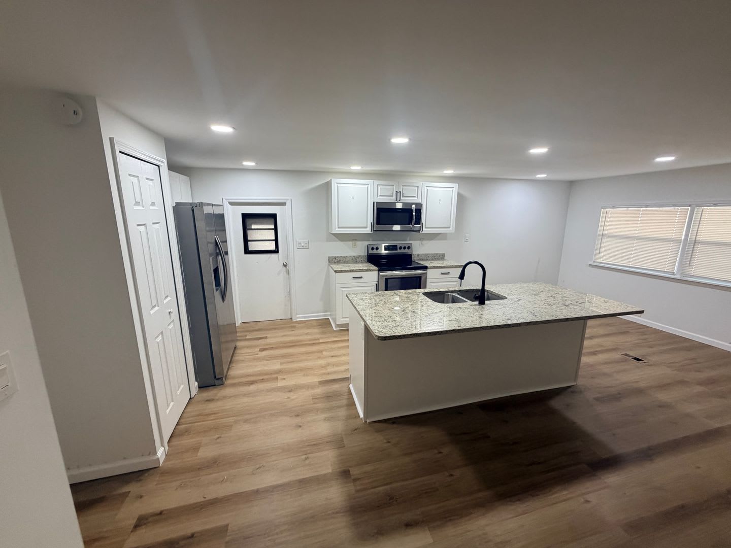UPDATED TWO BEDROOM TWO BATH HOME IN HIGH POINT! – photo 3