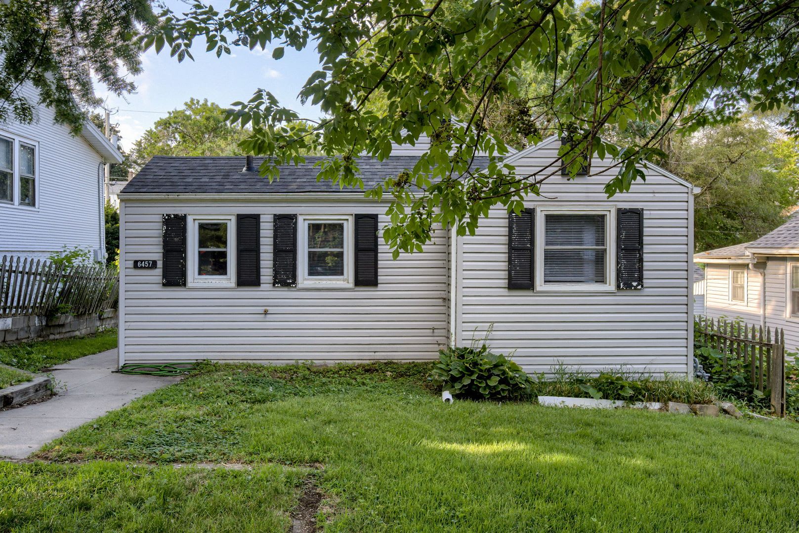 2 Bedroom Benson Charmer!! – photo 1