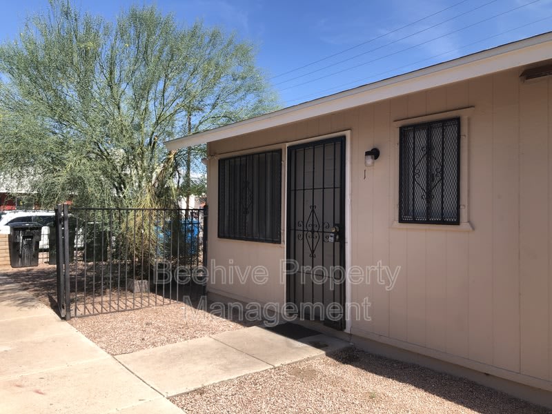 1153 E Taylor St – photo 3