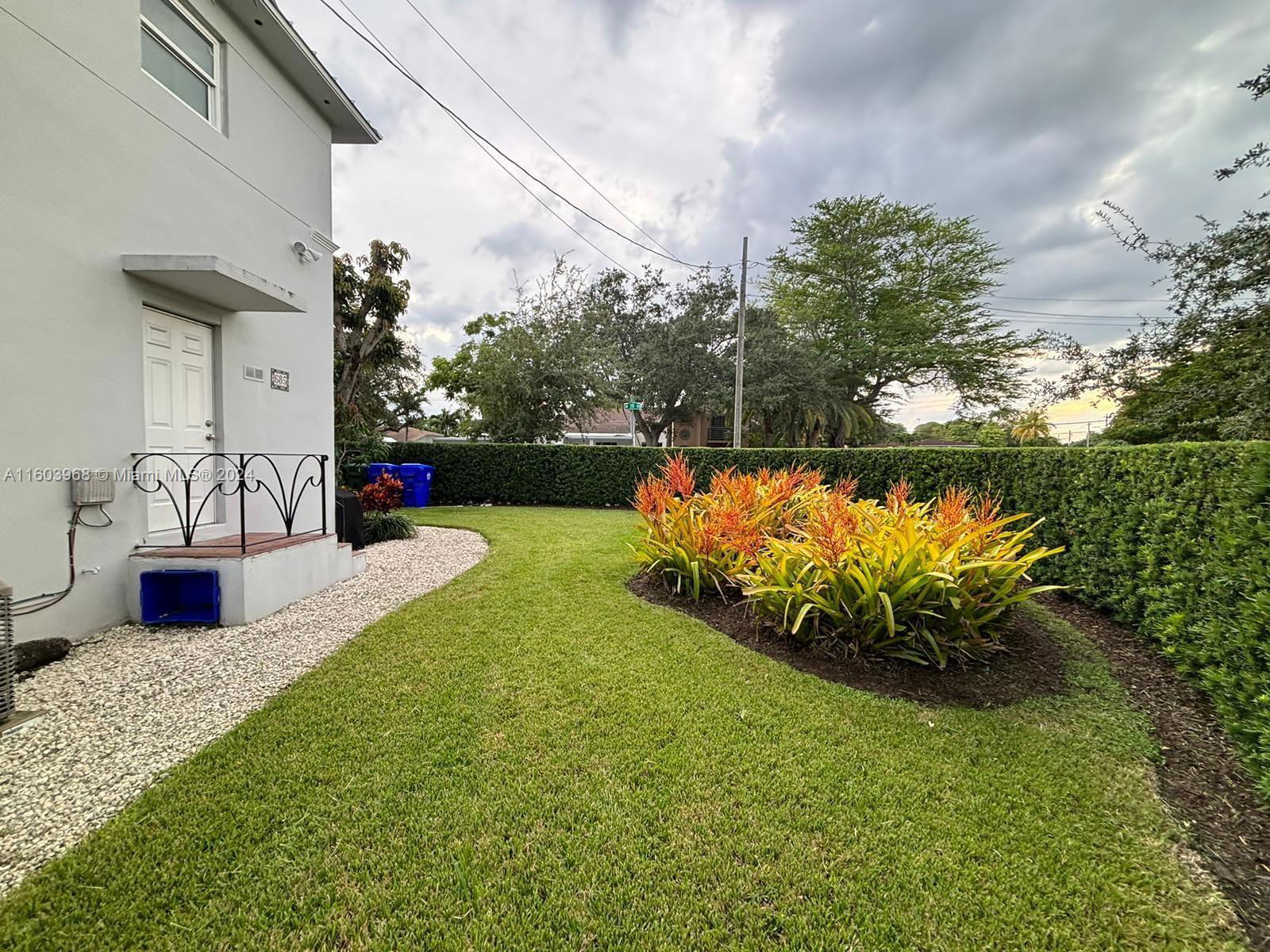 685 Southwest 19th Road – photo 3