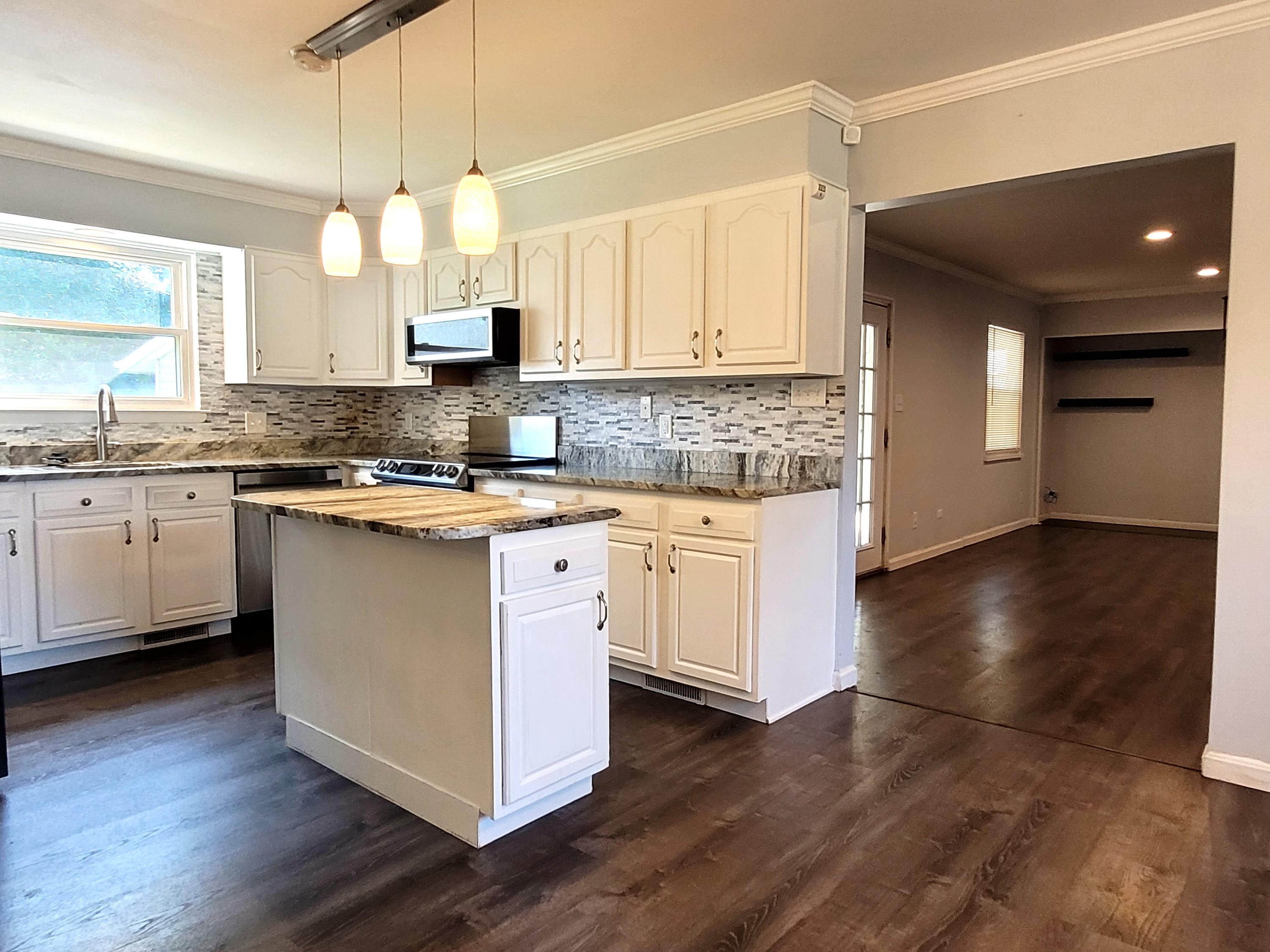 6 Tudor Ct. – photo 4