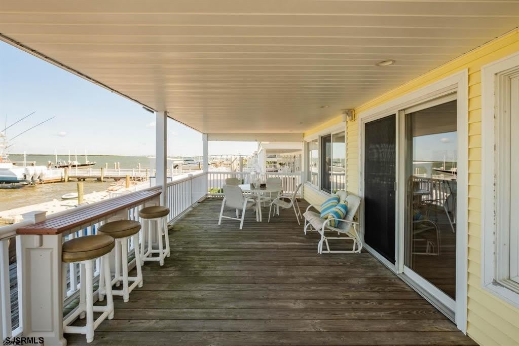 38 Bay Ave – photo 3