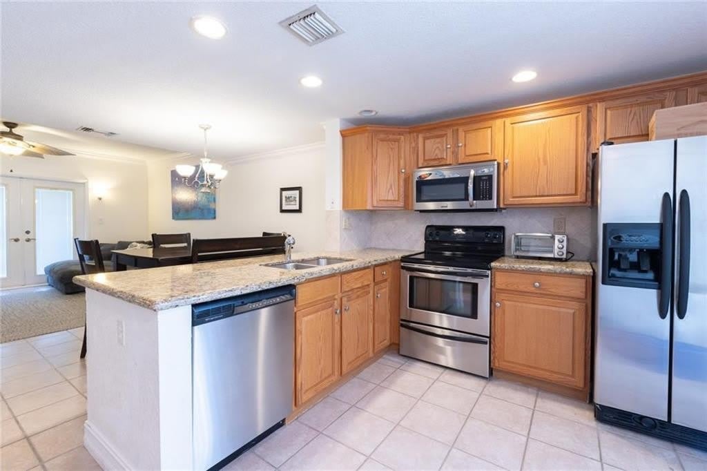 2863 NE 15th Street – photo 3