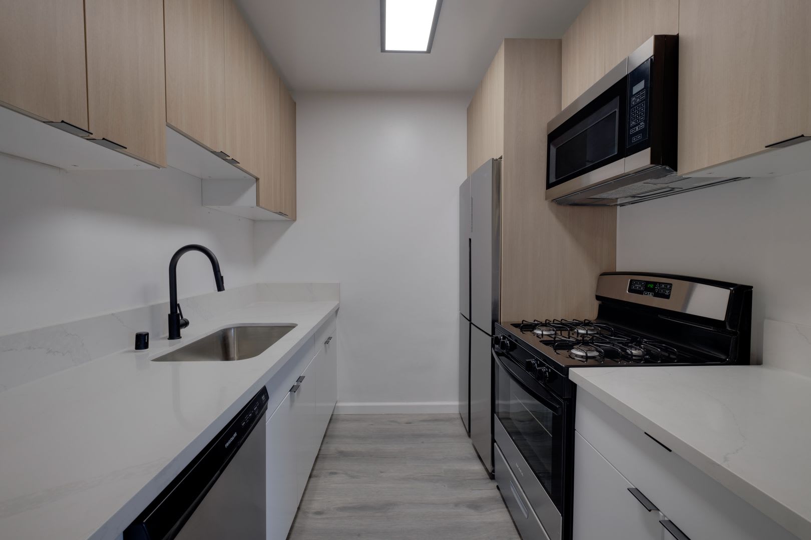 1301 Michigan Ave – photo 2