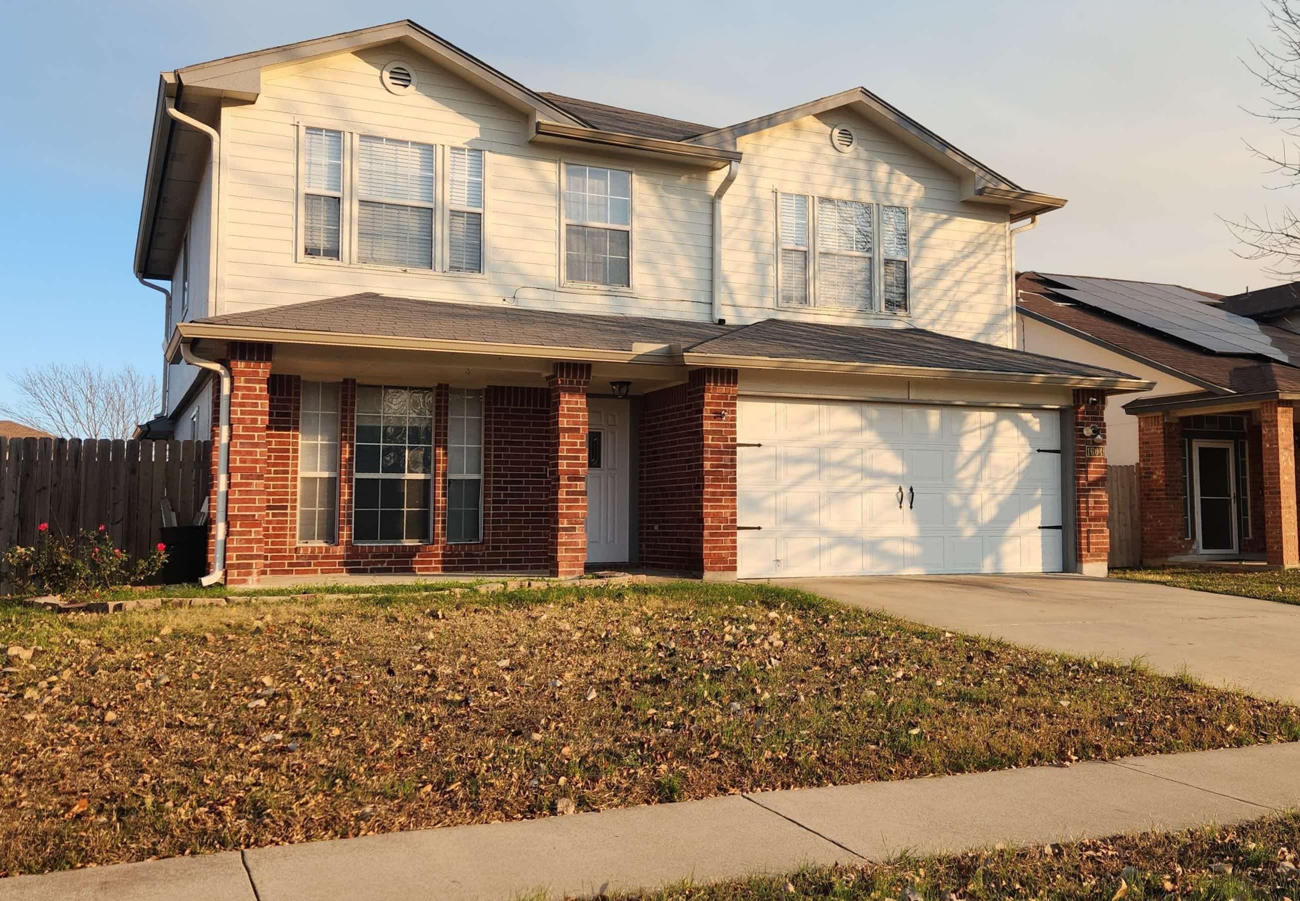 1604 Quarry Dr – photo 1