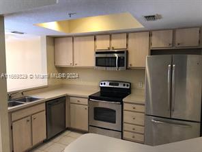 781 Southwest 148Th Avenue – photo 3