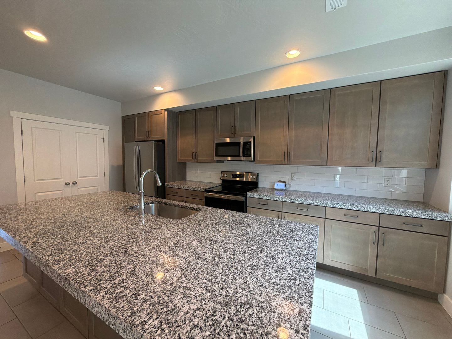 Spacious Townhome In Desert Color – photo 2
