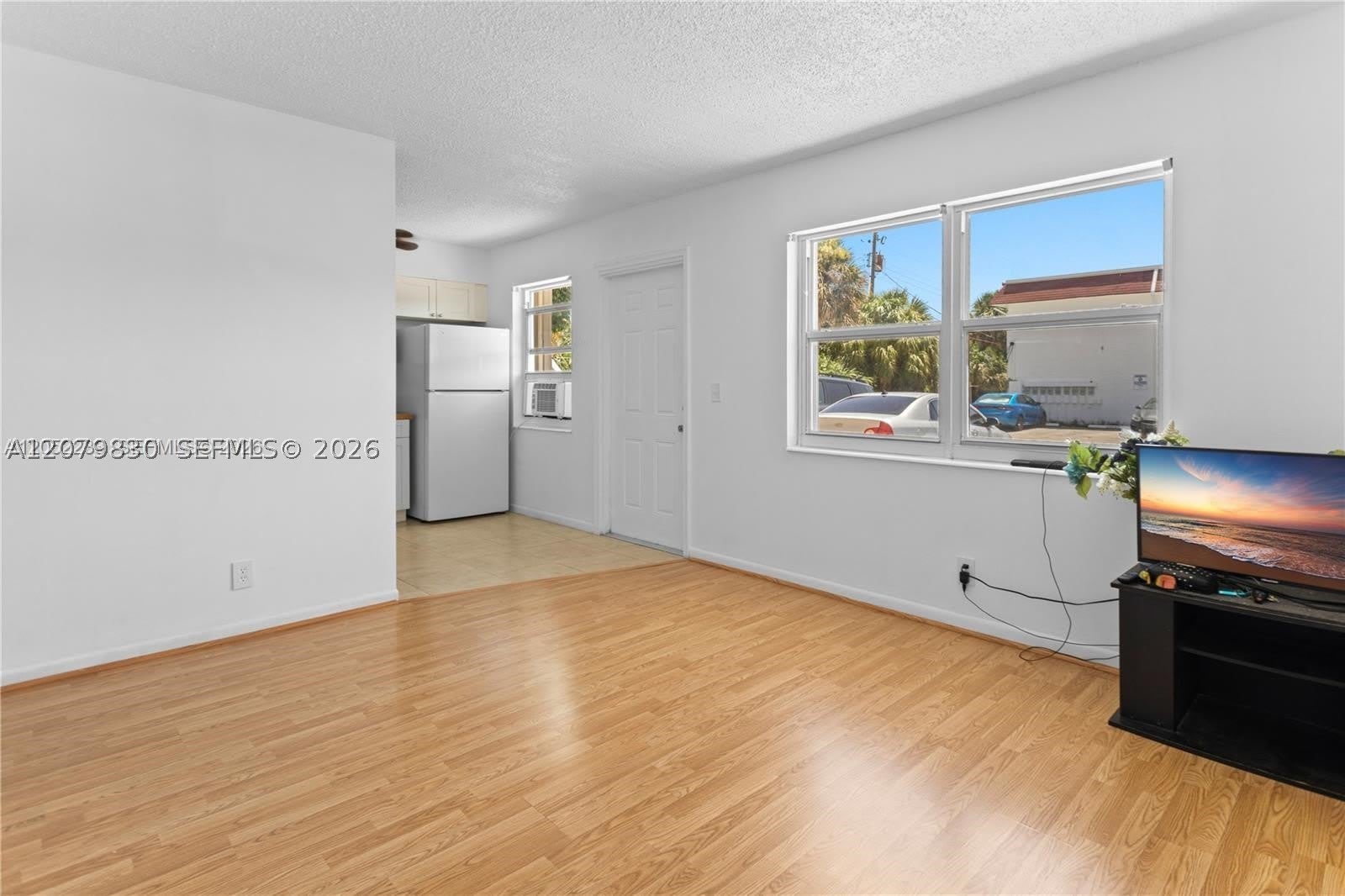 609 NE 6th Ct – photo 4
