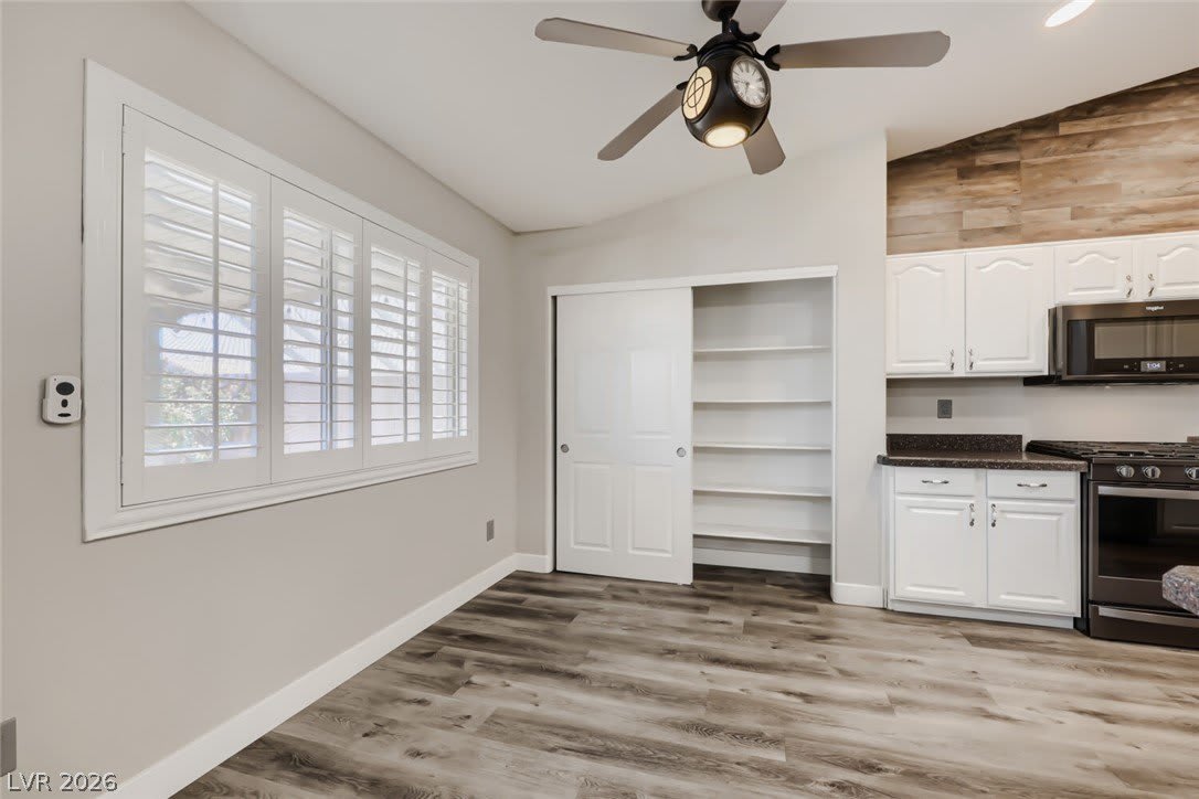 4407 Golden Palomino Lane – photo 5