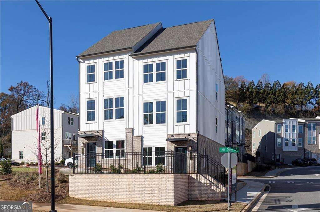 1205 Skylar LN SE – photo 2