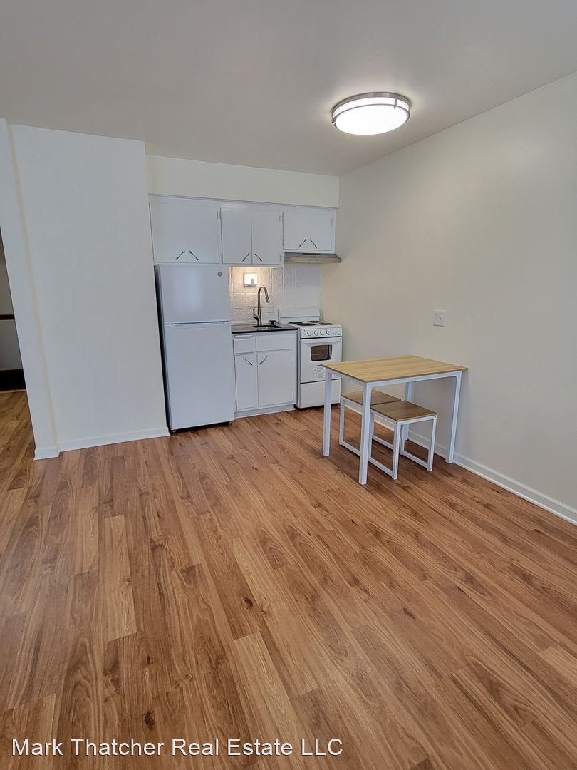 Division Apartments – photo 2