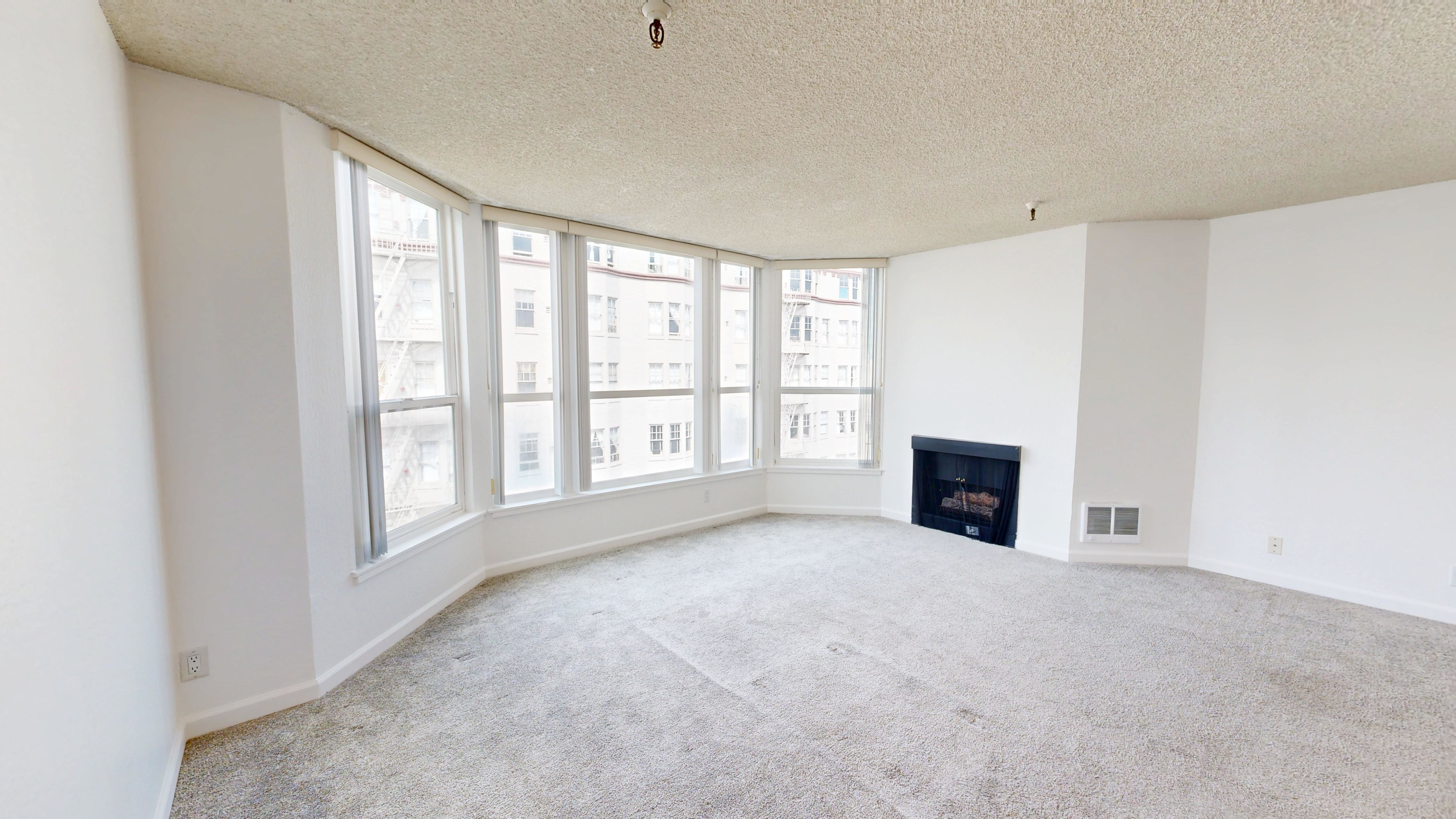 1690 Broadway – photo 3