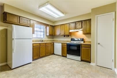 2BR/1BA Duplex unit in Foley – photo 5