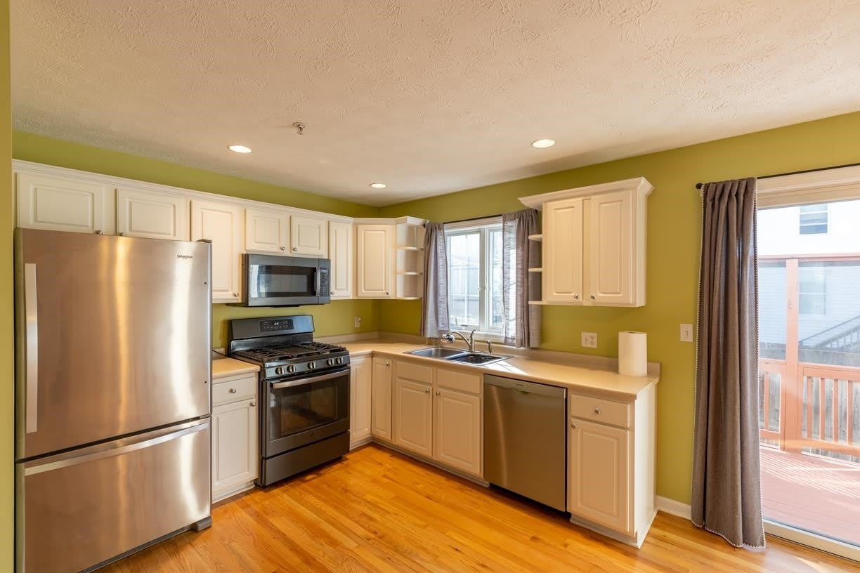 204 Washington Street – photo 5
