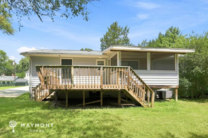1628 Thompson Drive – photo 3