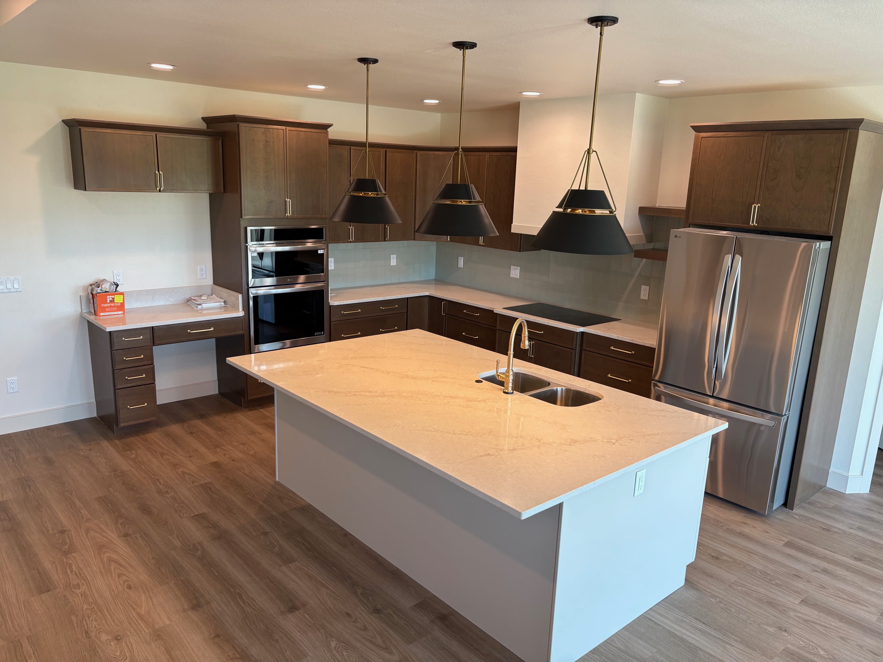 709 45th St E – photo 3