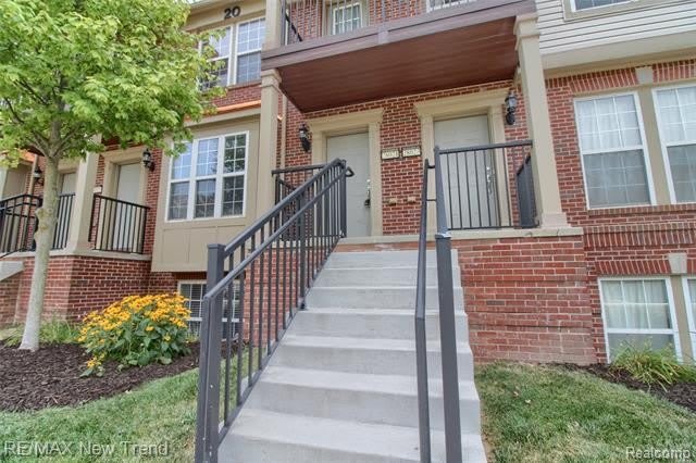 28021 HOPKINS Drive – photo 4