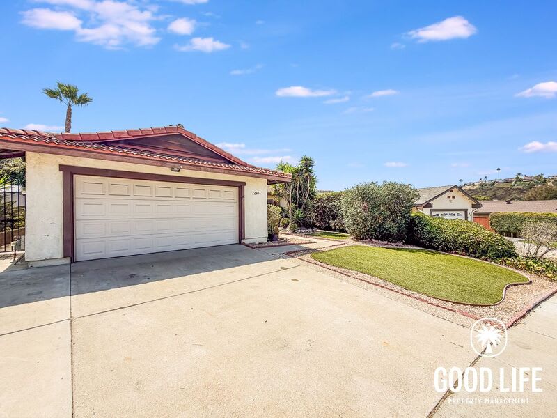 6645 Amberly St – photo 1