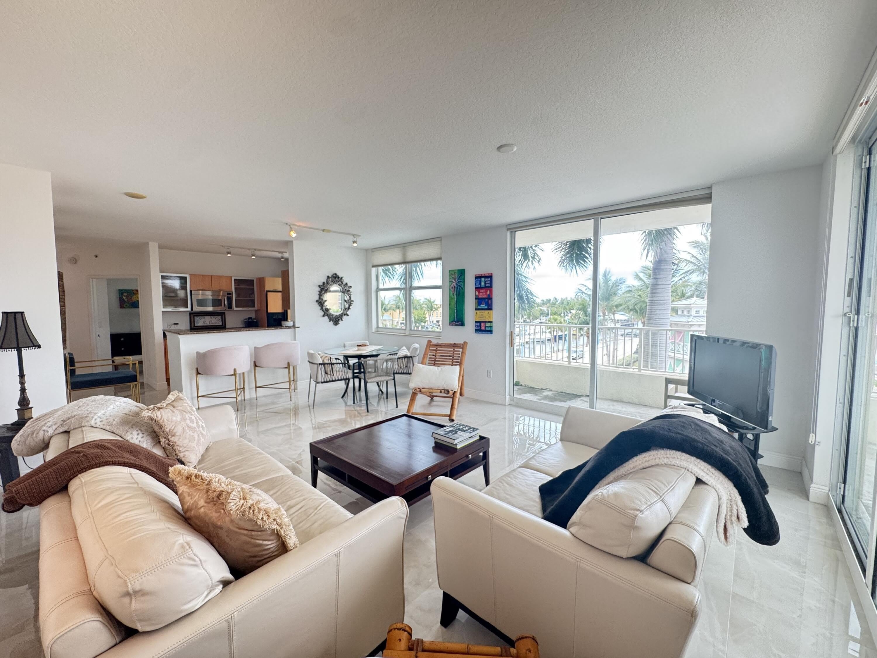 100 NE 6th Street – photo 4