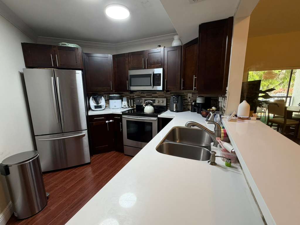 9417 Fontainebleau Boulevard – photo 2