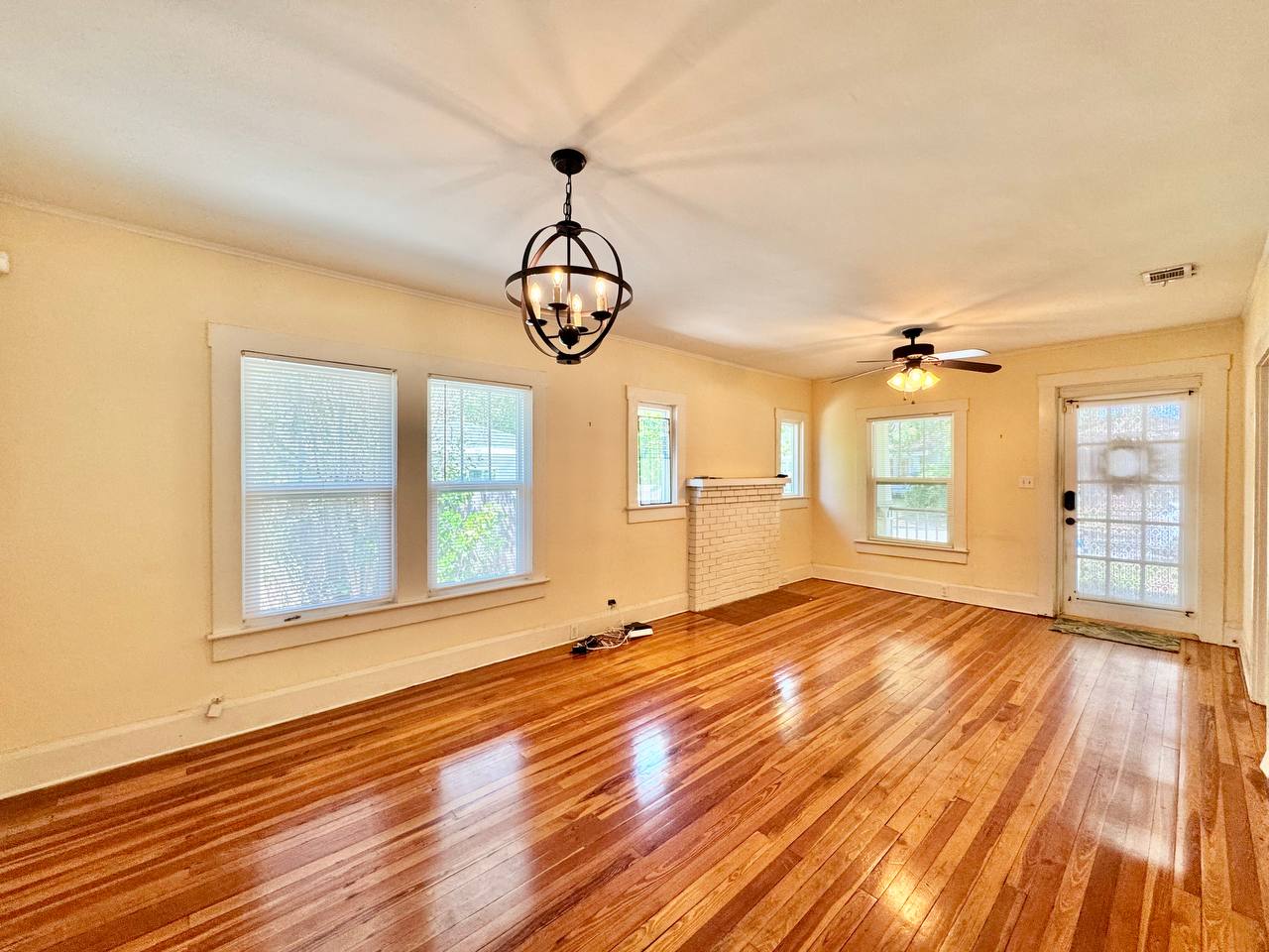 1215 E Mohawk Ave – photo 3