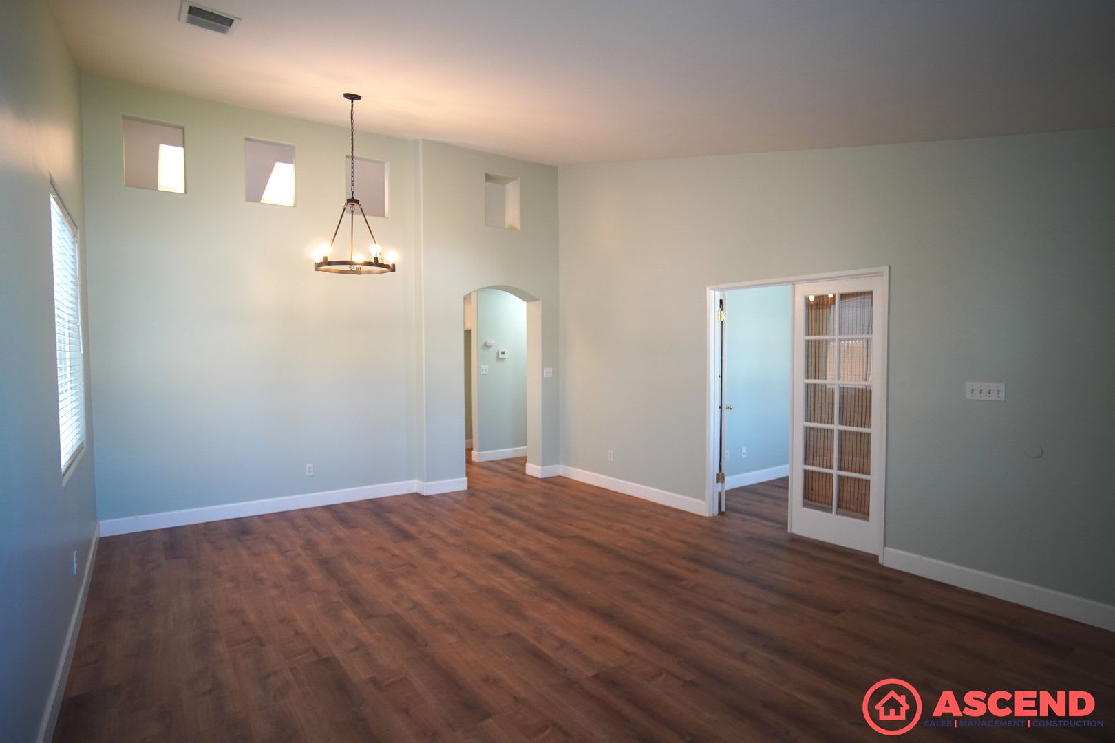 Charming Home In Nw Bakersfield – photo 2