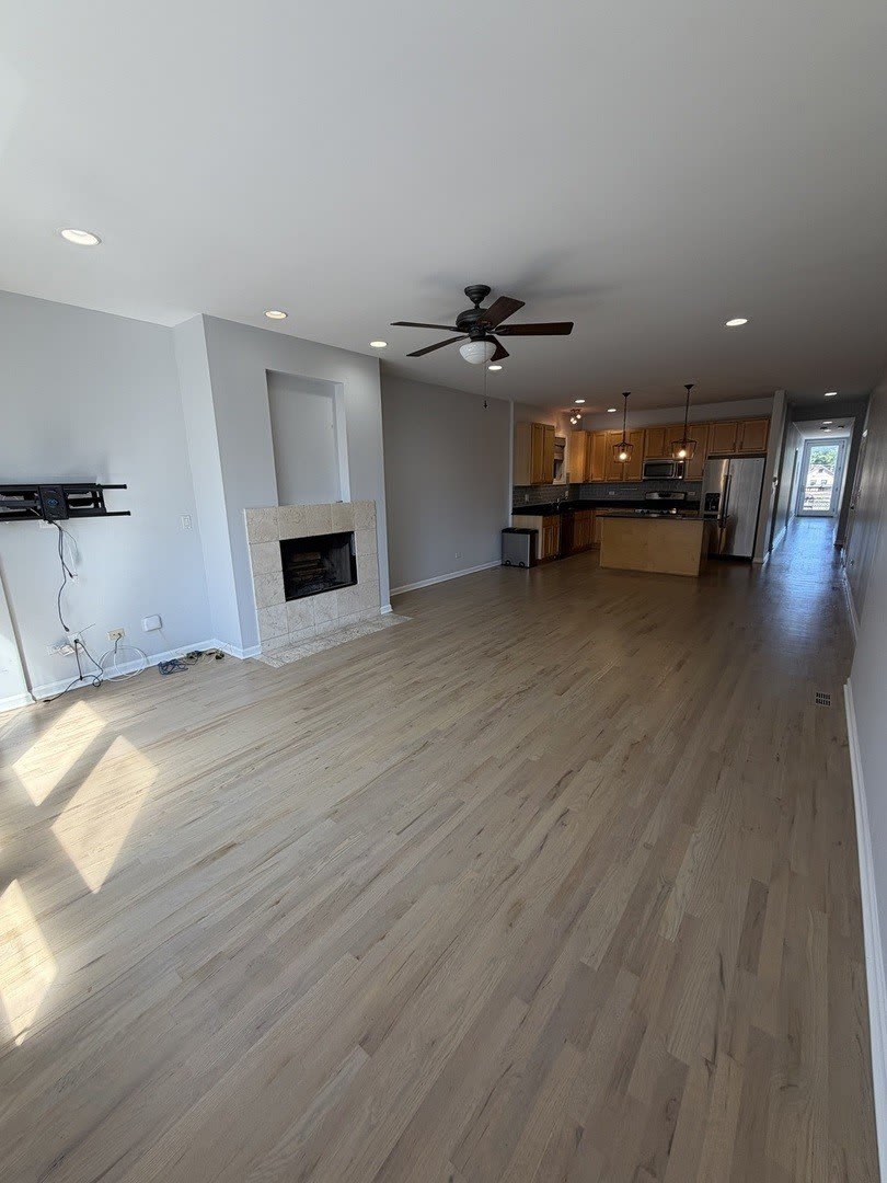 1610 W Grand Avenue – photo 3