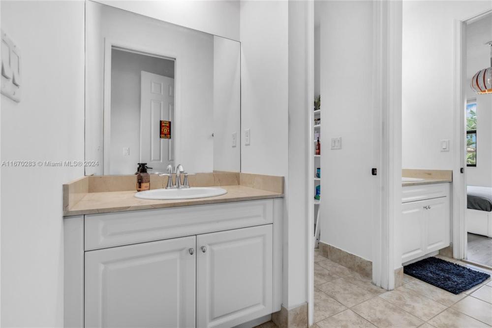3749 Nw 85Th Ter – photo 4