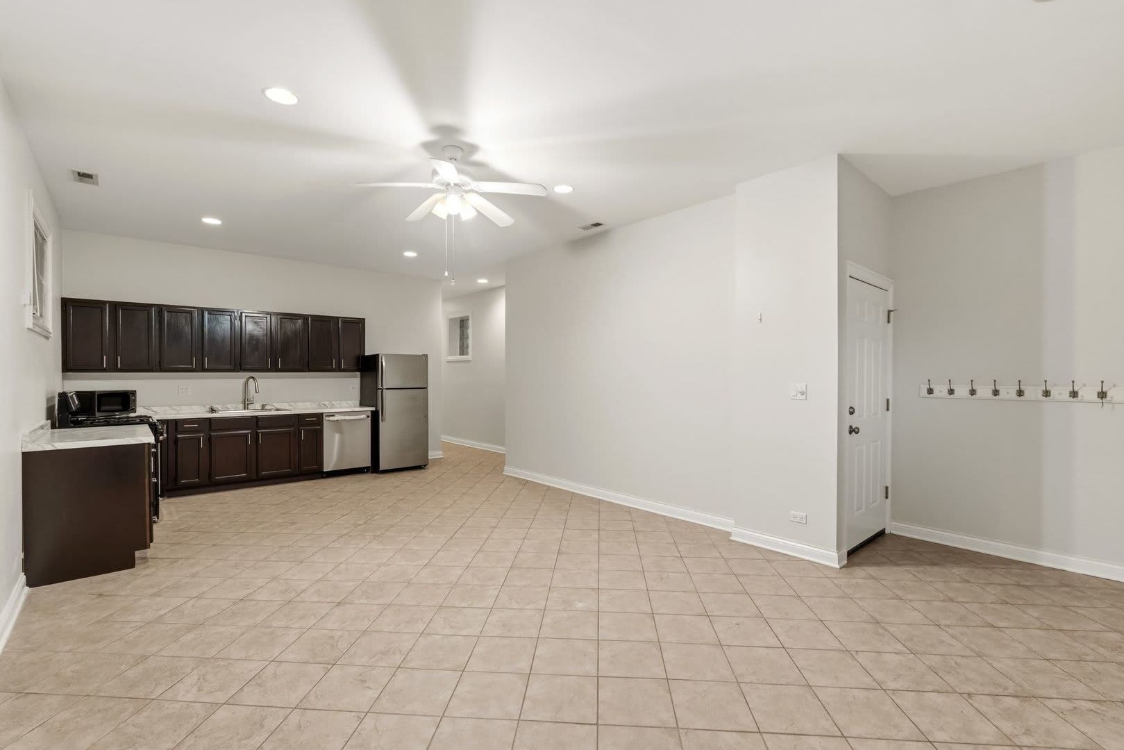 938 N Washtenaw Avenue – photo 5
