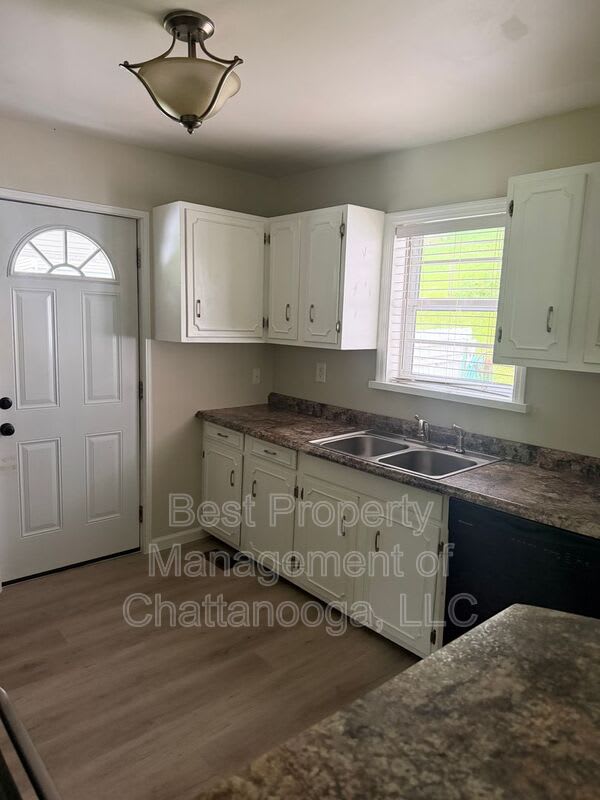 133 Hogan Rd – photo 5