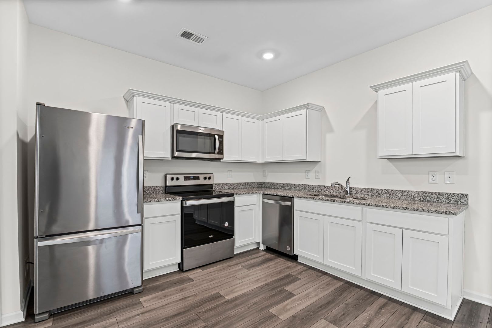 Move In Special 500 Off 1St 2 Months With A 9 15 Move In Date Or Sooner Welcome Home Beautiful 3 Bedroom 2 5 Bathroom Townhome Located In Cartersville Must See – photo 5