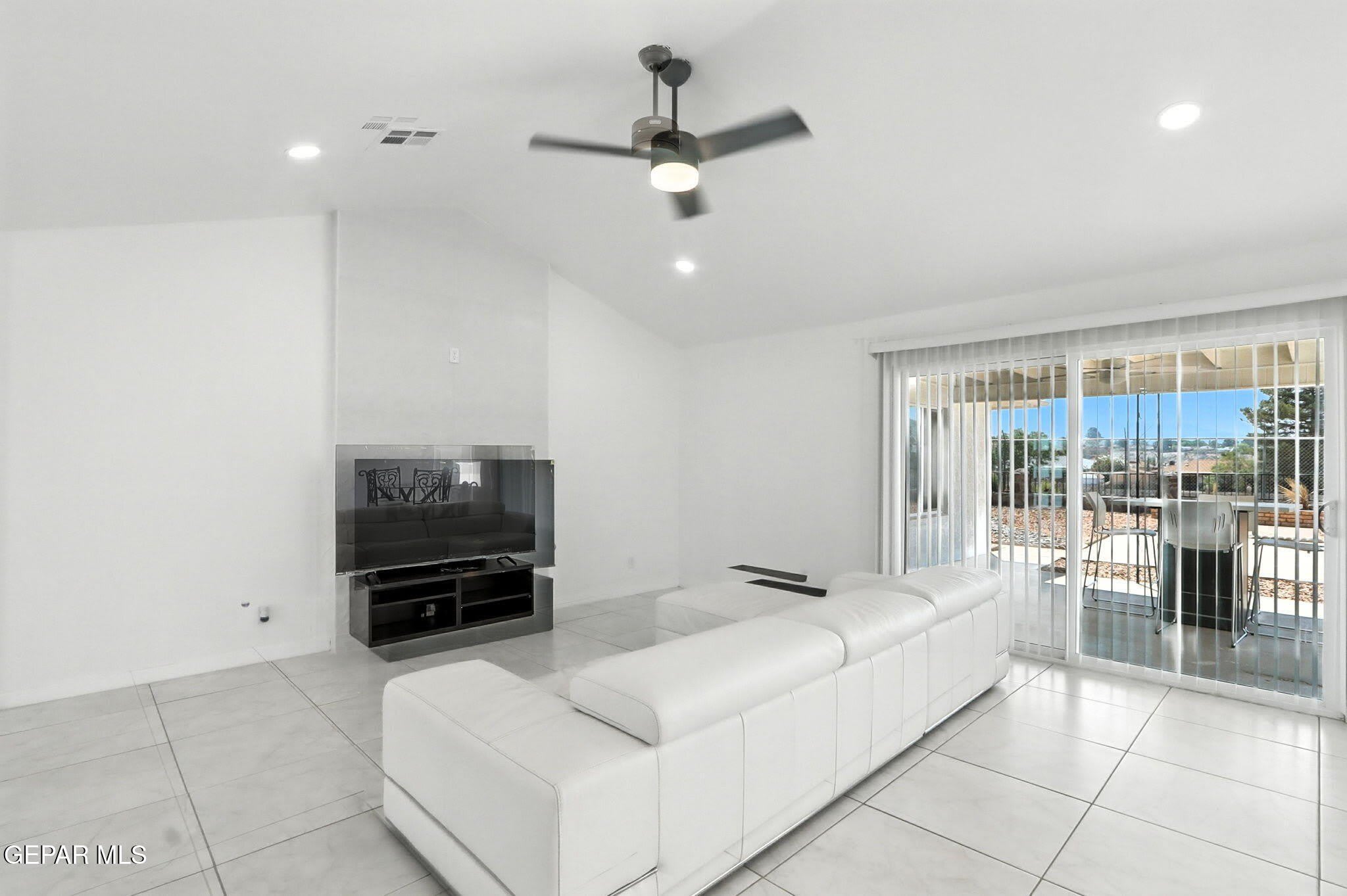 408 San Blas Drive – photo 5