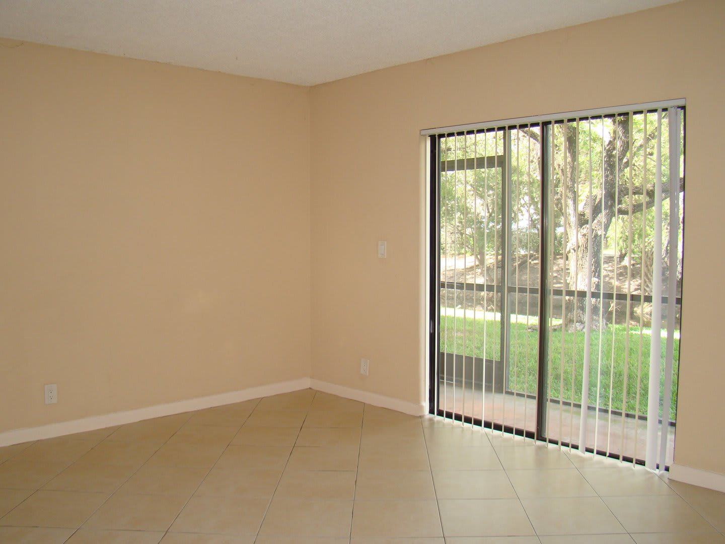 Free Rent Offer Available On Select Units – photo 3