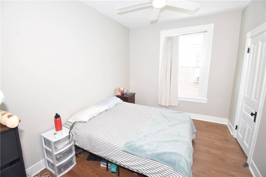 219 W Burke Street – photo 4