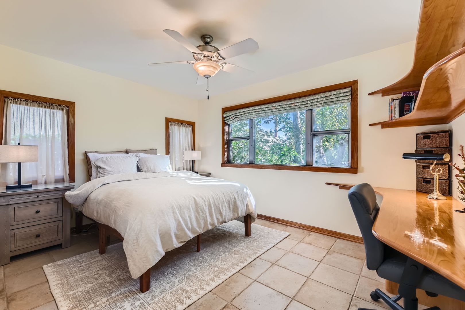 2-Bedroom in Newlands with Secret Garden & Suite – photo 3
