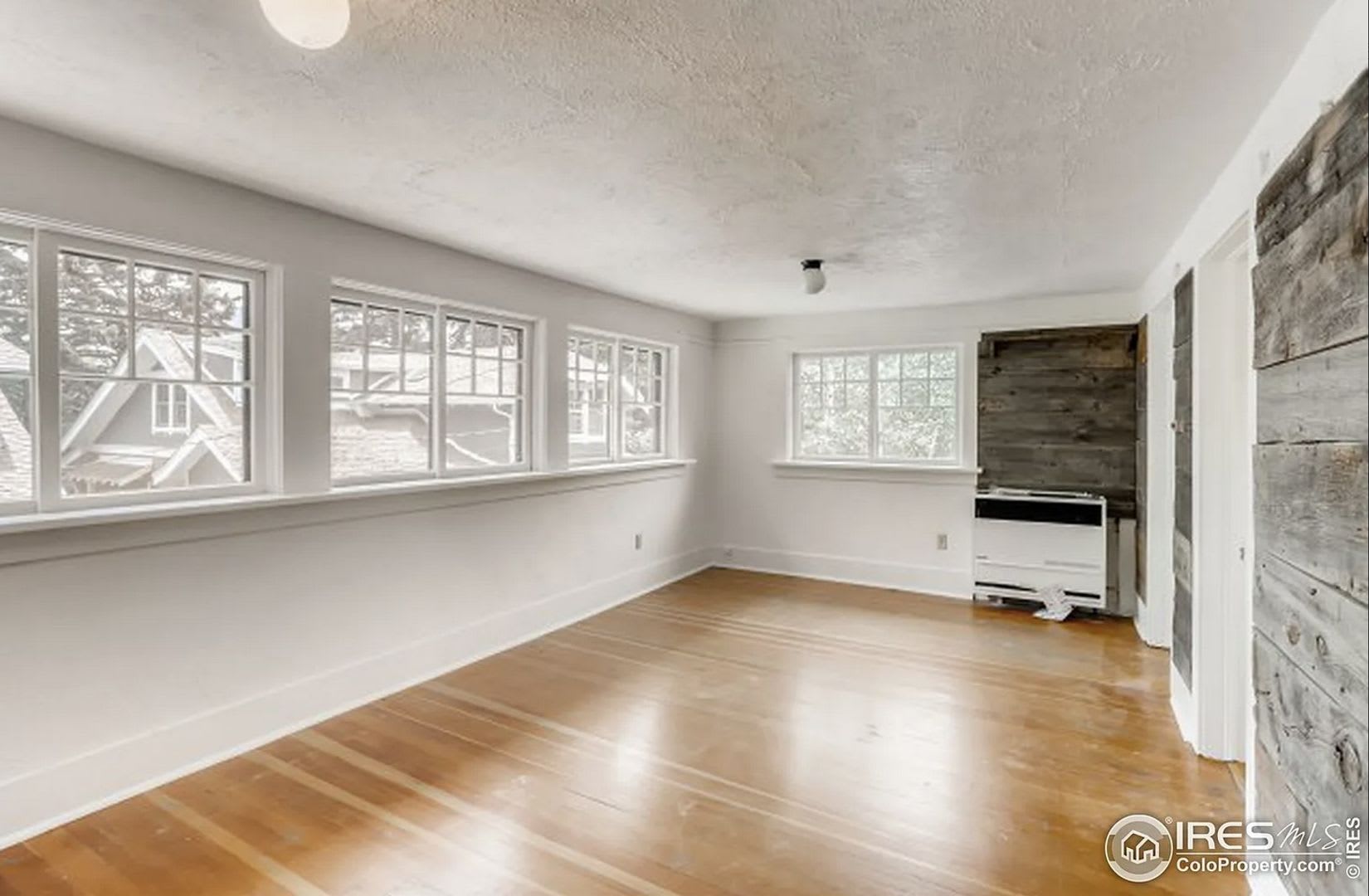 Charming Historic Carriage Home Steps From Pearl Street Boulder Living At Its Finest – photo 5